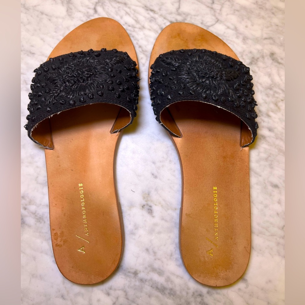 Beautiful Anthropologie woven sandals. 😎